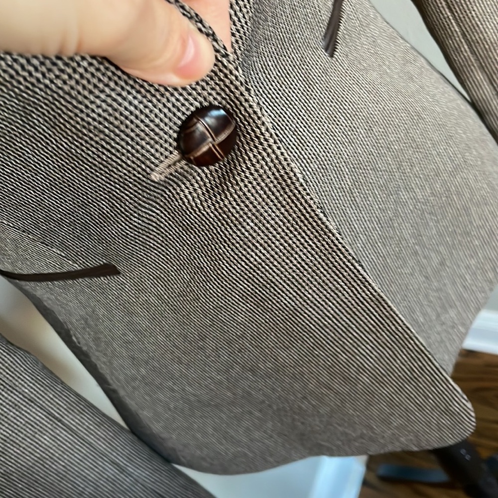 Tahari blazer jacket suit - Picture 5 of 6
